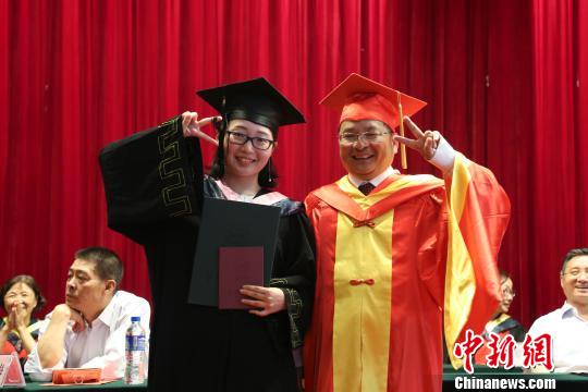 云南大学毕业证学位证