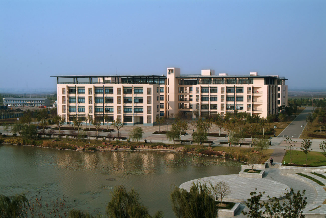 东华大学有没有专科